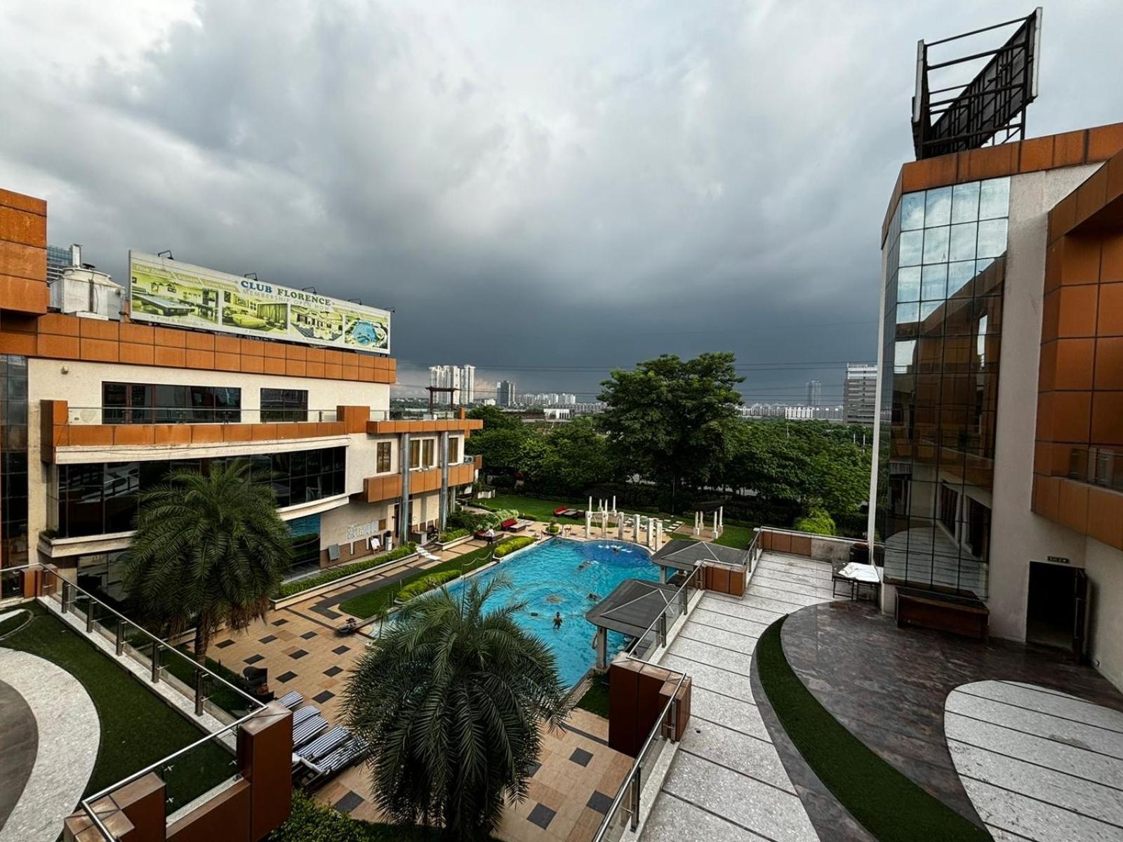 Club Florence Gurgaon Exterior foto